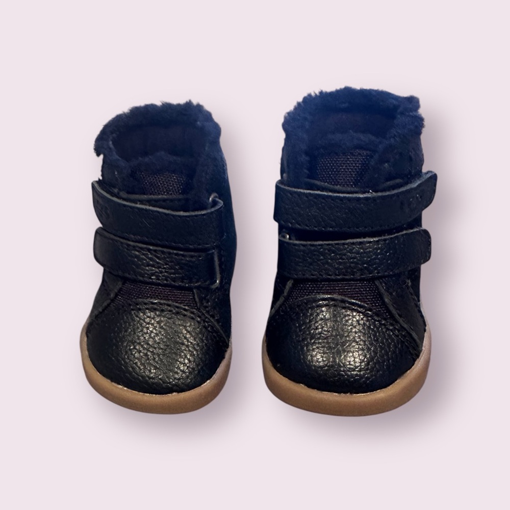 New In Box UGG Black Baby Rennon II Booties with Buckle Detail Size 0/1 - Picture 8 of 13
